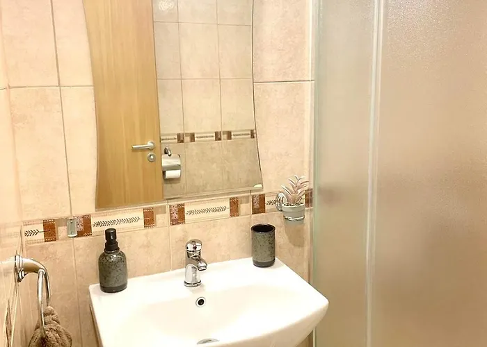 The Mountain Hug 1br By Si بانسكو